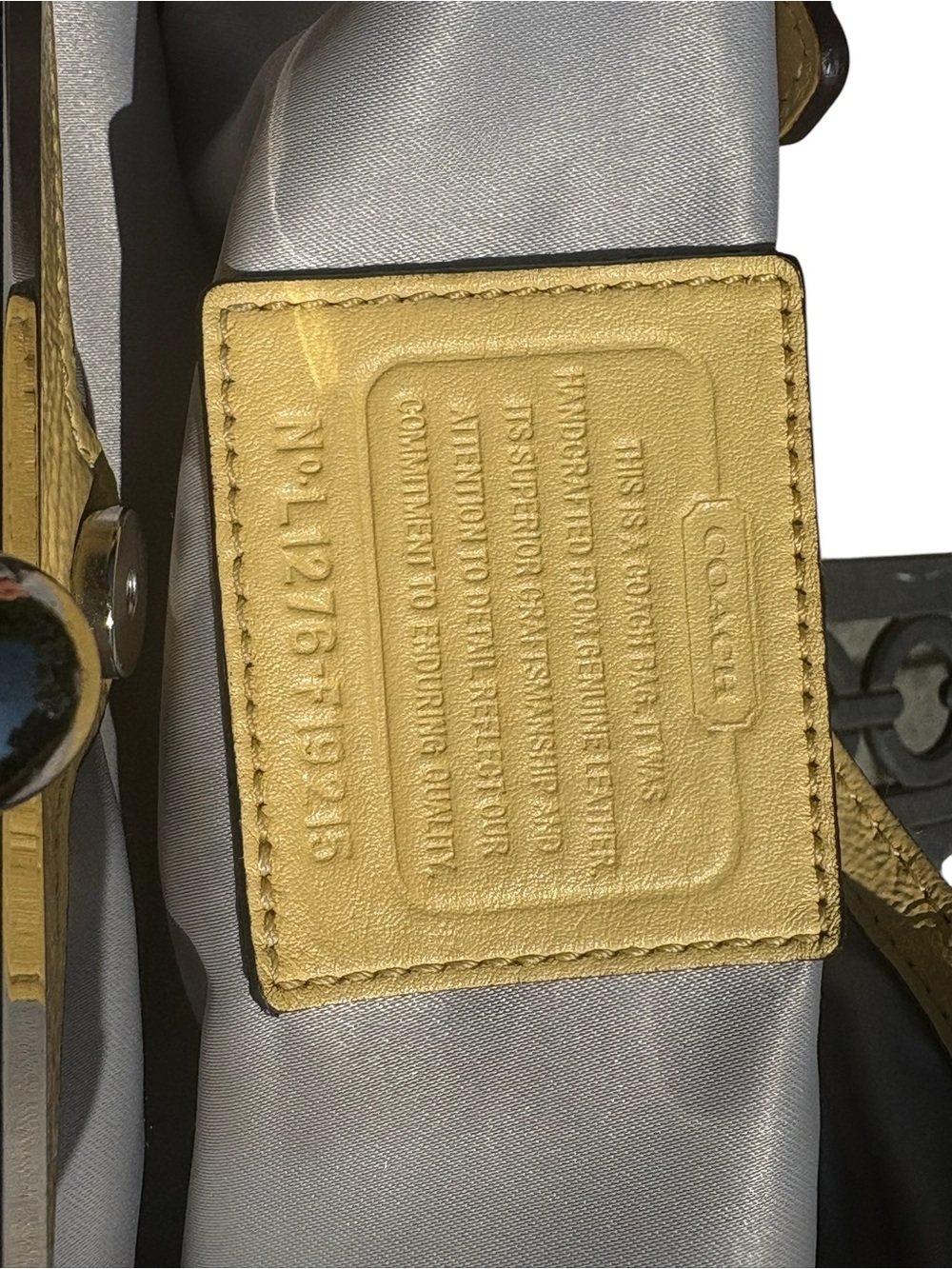 Coach Signature Stitched Patent Leather Kiss lock shoulder Bag 2012 (F19215) - Picture 12 of 16